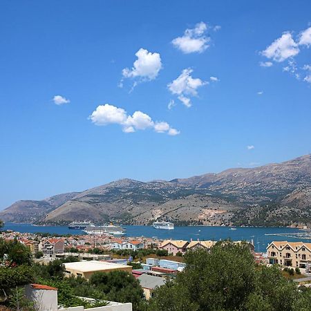 Antigone Apartments Argostoli Екстер'єр фото