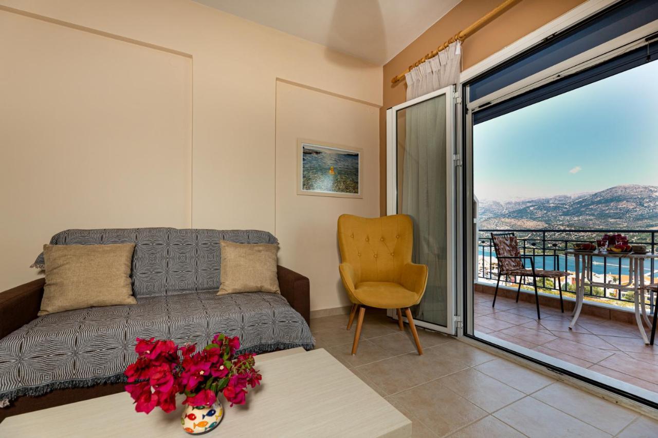 Antigone Apartments Argostoli Екстер'єр фото