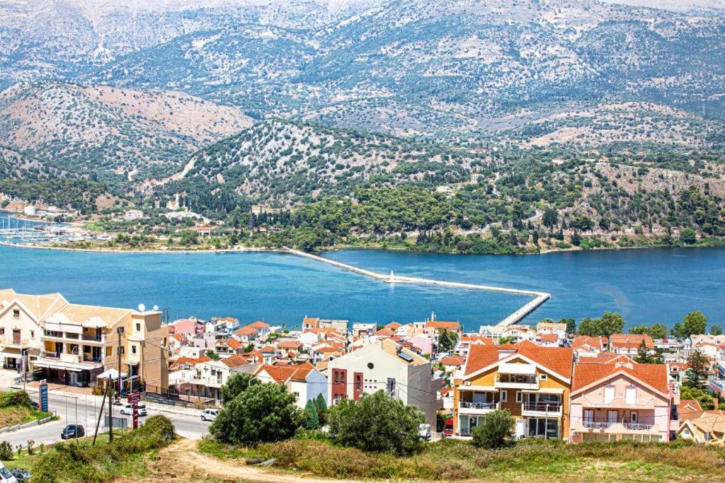 Antigone Apartments Argostoli Екстер'єр фото