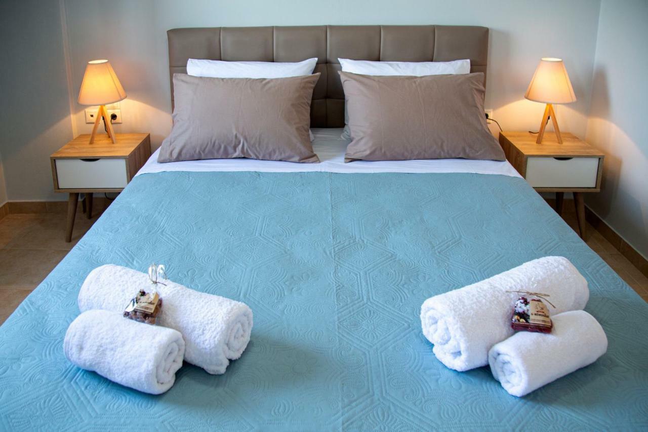 Antigone Apartments Argostoli Екстер'єр фото