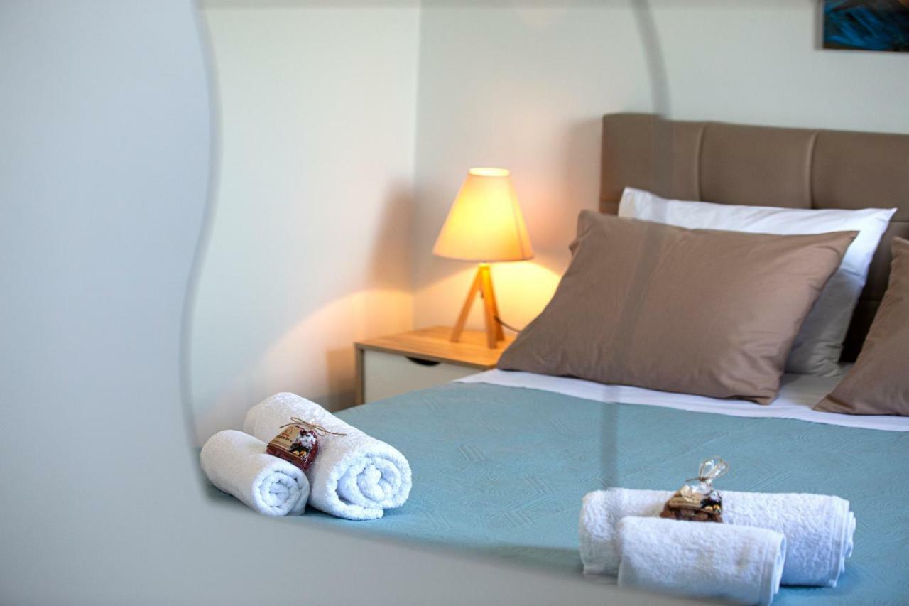 Antigone Apartments Argostoli Екстер'єр фото